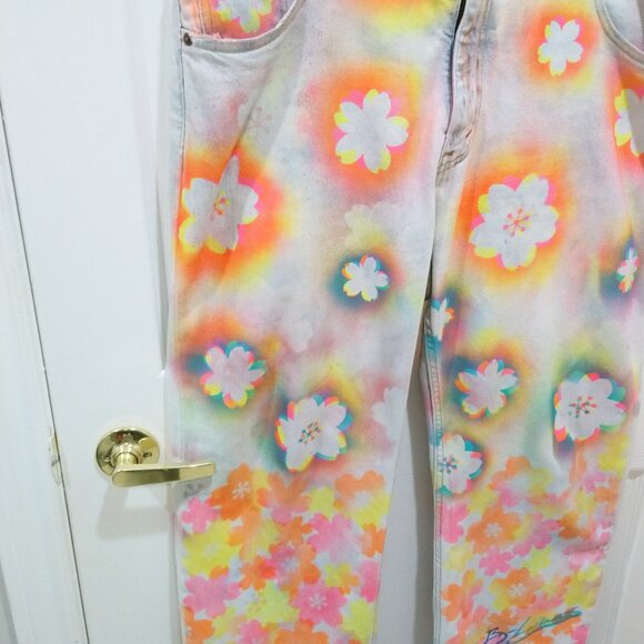 Custom paint job cherry blossom Levi's cross over B-Lines men's jeans - Picture 7 of 13